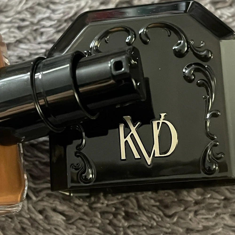 KVD Deep 094 GOOD APPLE FULL-COVERAGE FOUNDATION